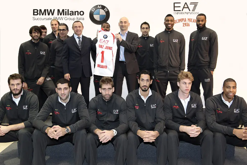 BMW Milano va a canestro con la EA7 Olimpia Milano