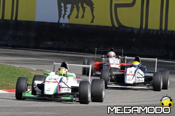 antonio giovinazzi bvm vincitore gara 3 formula abarth