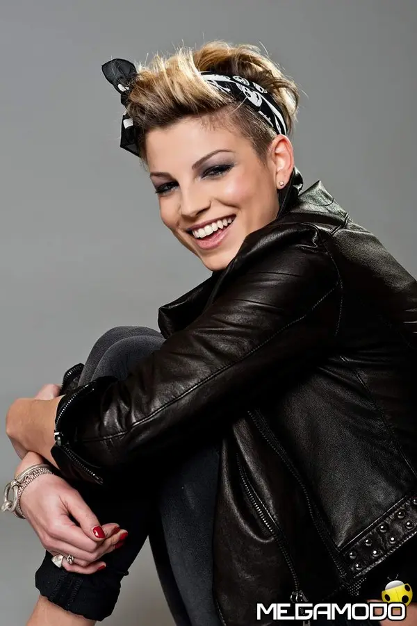 emma marrone b