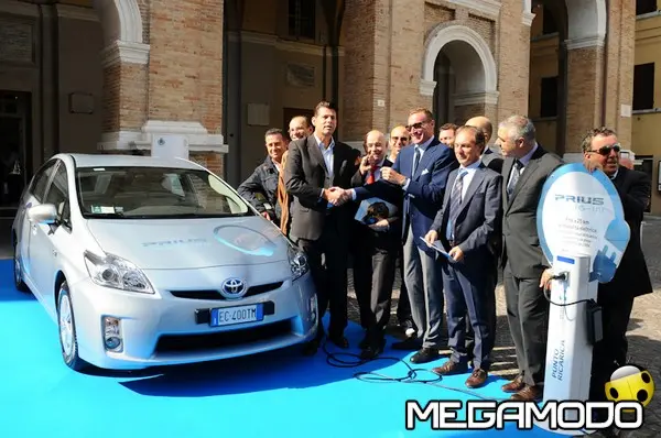 toyota prius plug in a senigallia