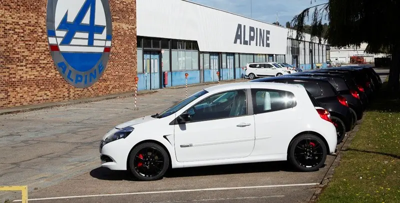 Renault e Caterham per lo sviluppo di nuovi veicoli sportivi