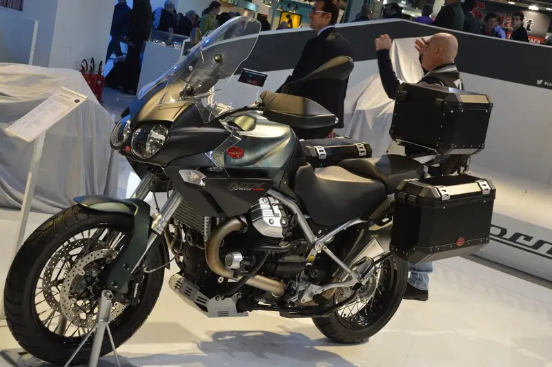 Moto Guzzi Stelvio 1200 8V e NTX, uno stile più funzionale e versatile