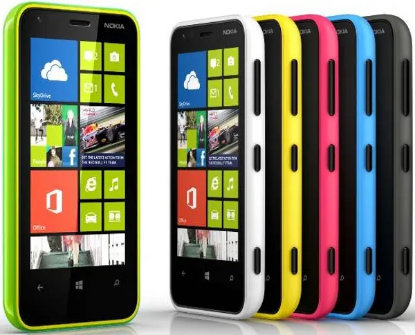 Nokia Lumia 620, il nuovo smartphone con Windows Phone 8 per i giovani
