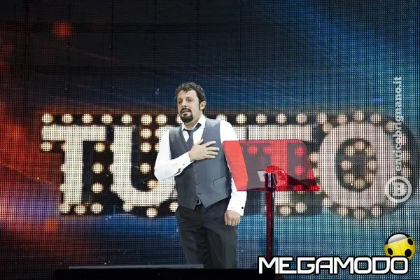 Ford B-Max per il tour di Enrico Brignano