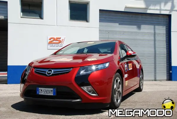 Opel Ampera è l'auto elettrica più venduta