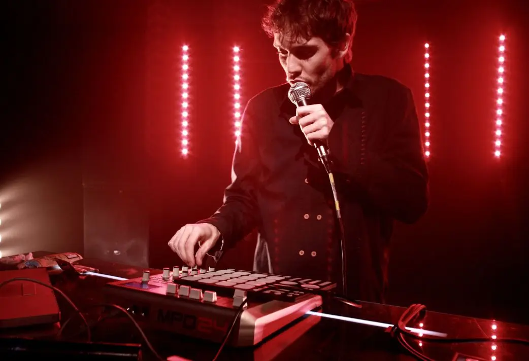 Andrea Nardinocchi: in esclusiva per Vevo il live set del cantaproduttore