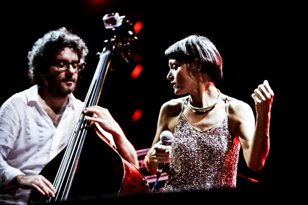 Petra Magoni e Ferruccio Spinetti in "Banda Larga", il nuovo album