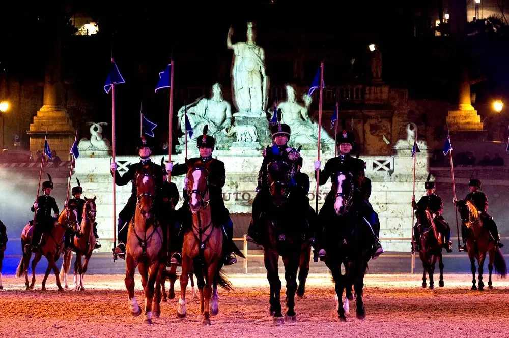 L'Esercito Italiano agli eventi equestri del Carnevale Romano 2013 