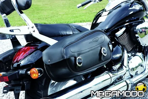 Suzuki Intruder M800, nuovo kit di borse laterali - foto 1