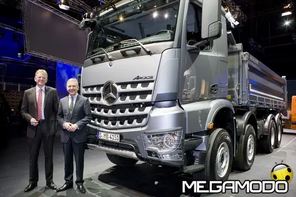 mercedes benz arocs 3