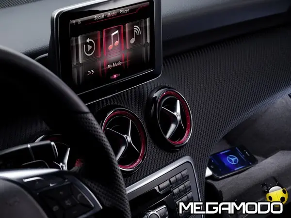 mercedes benz mette le ruote all iphone