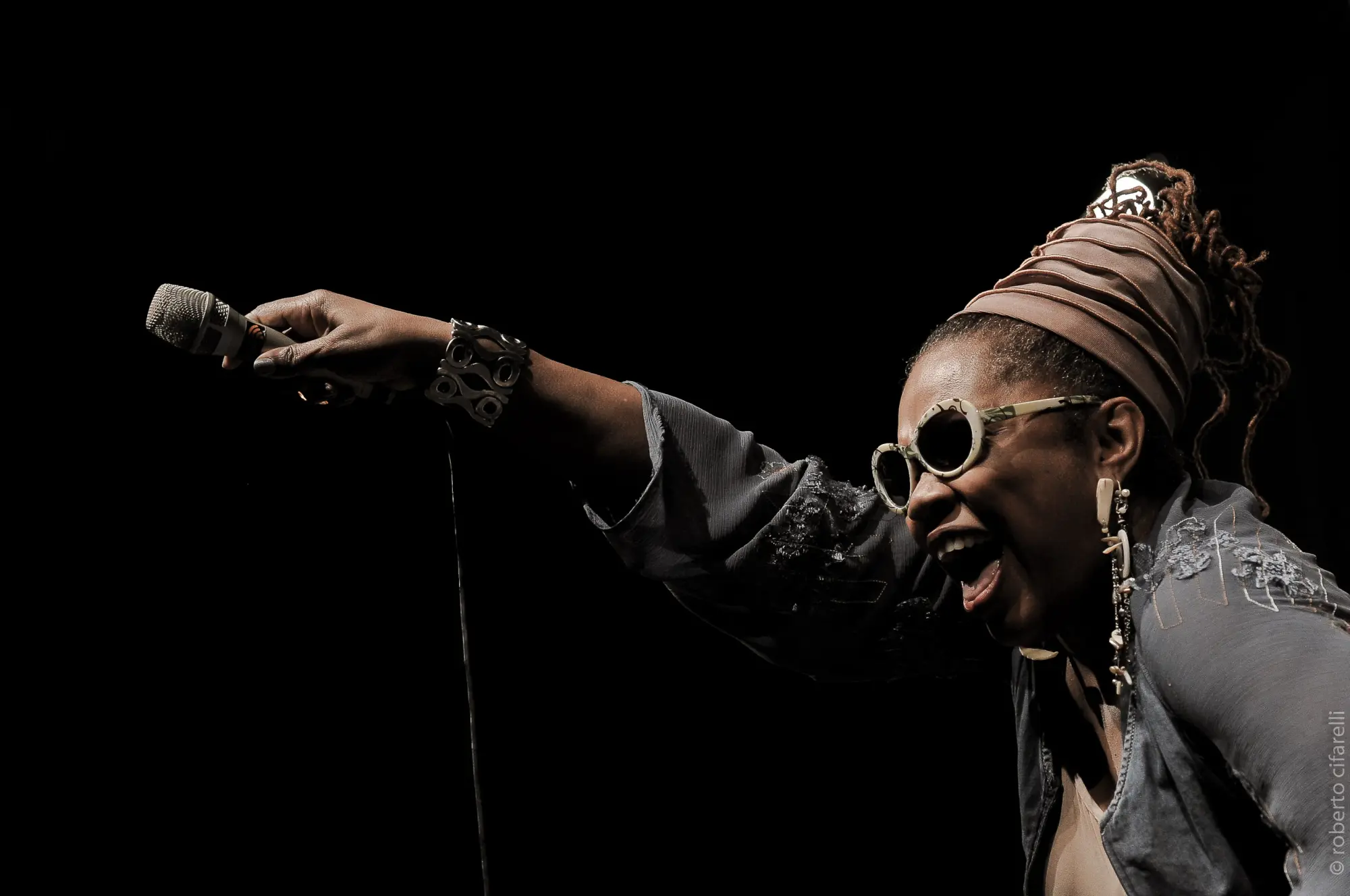 Dee Alexander in un tributo a James Brown: unica data per "Aperitivo in concerto"