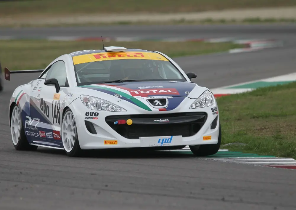 Peugeot RCZ Racing Cup 2013, prima giornata di test all’Autodromo di Cremona