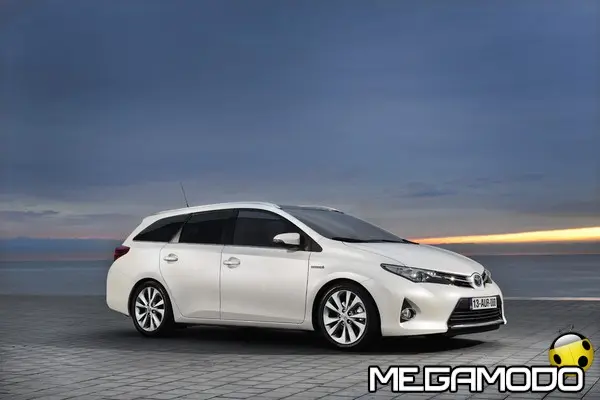 auris touring sports