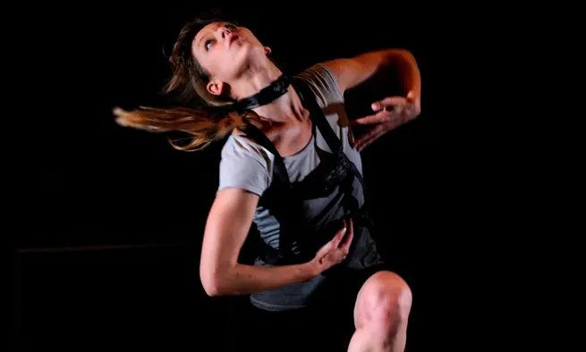 “Galleggio, Annego, Galleggio” debutta al Teatro Vascello di Roma