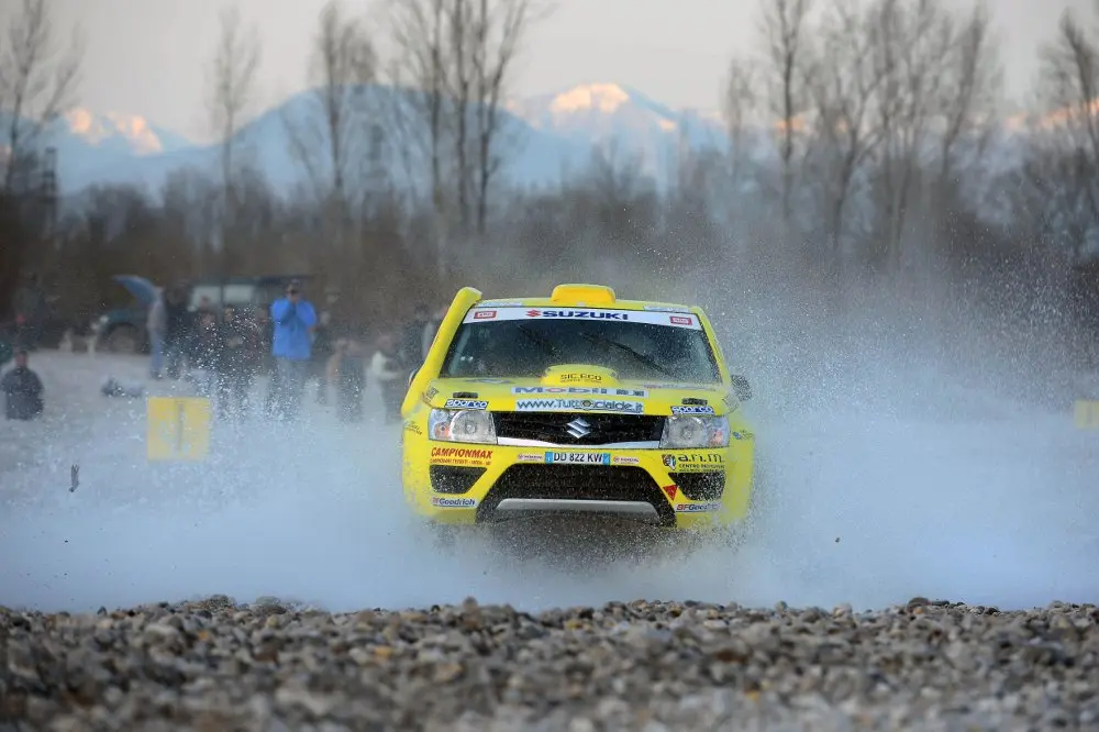 Suzuki punta al quinto Tricolore 