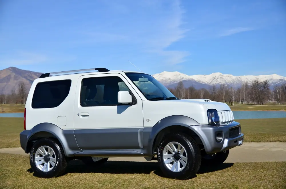 Suzuki Jimny Ambition, nuova versione limitata