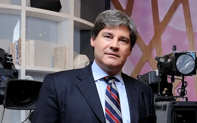 Allarme povertà e instabilità politica a "Quinta Colonna"