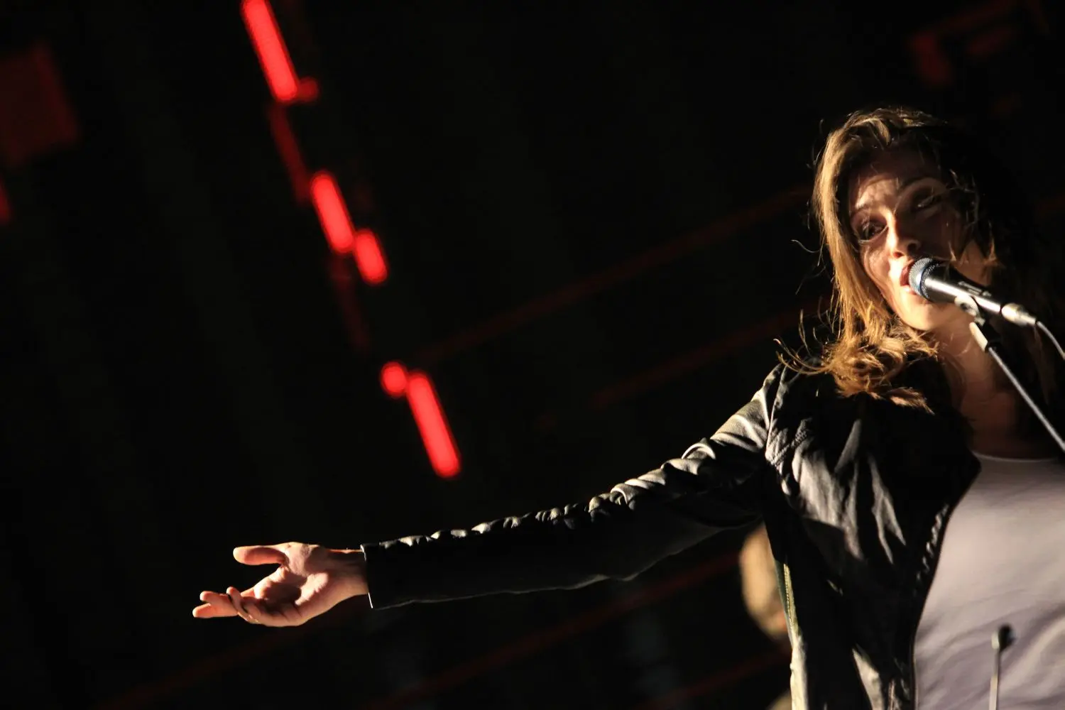 Parisse conquista il Brasile con "Don't stop"