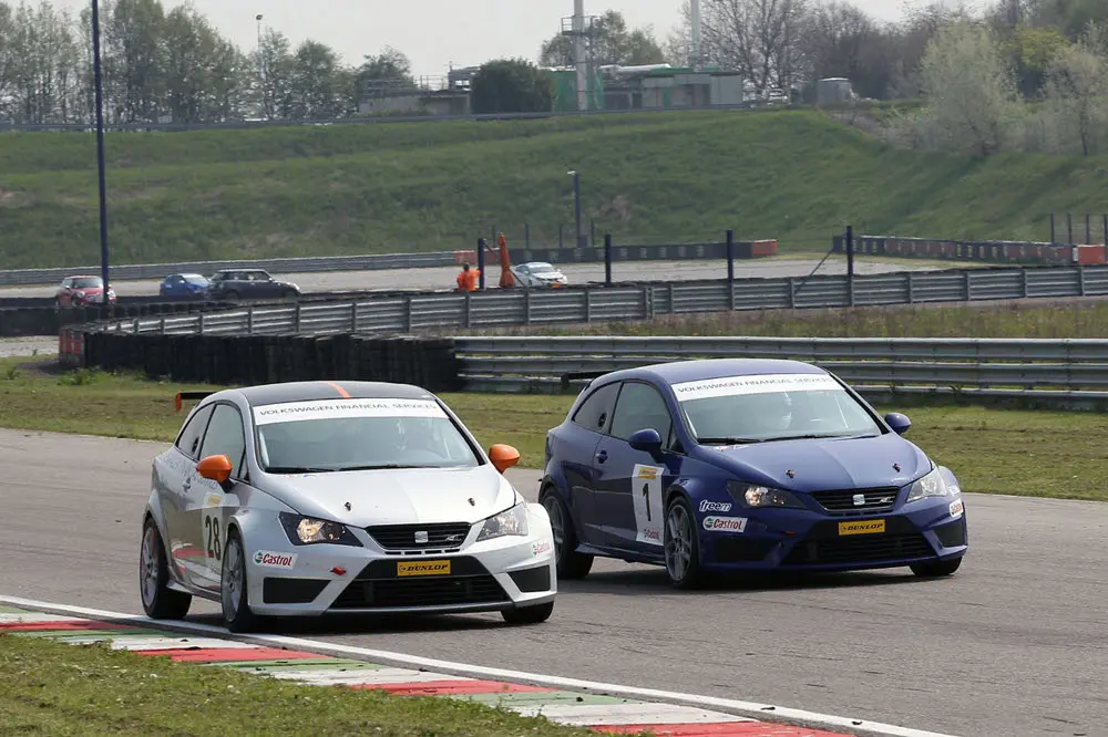 La Ibiza Cupra CUP 2013 prende il via a Vallelunga