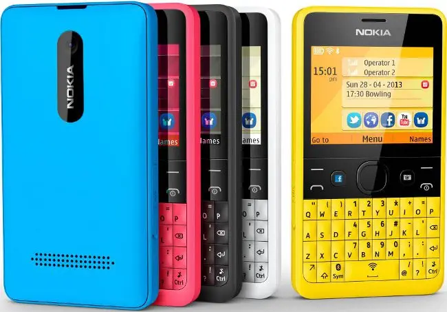 Nokia Asha 210: tastiera Qwerty con un tasto dedicato a Facebook 