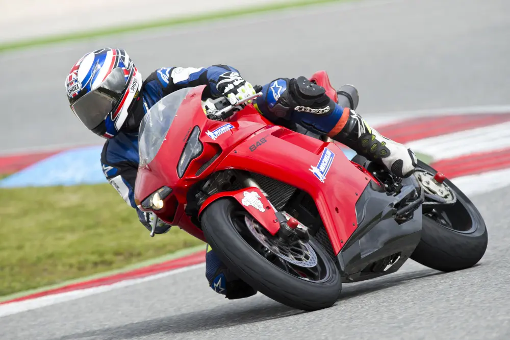 Michelin Power SuperSport, lo pneumatico per moto ideale su pista e su strada 
