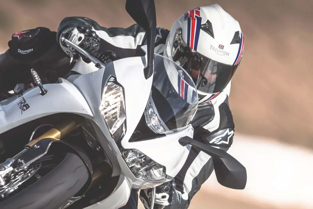 Triumph Track Experience per vivere l'emozione della pista