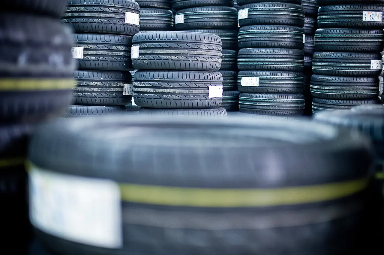 Bridgestone Potenza Adrenalin RE002, il pneumatico adrenalinico