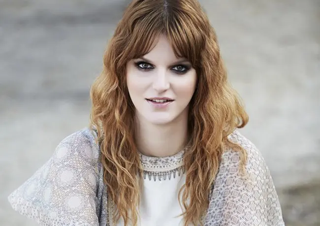 Chiara Galiazzo: on air il video del nuovo singolo "Mille Passi" con a partecipazione di Fiorella Mannoia