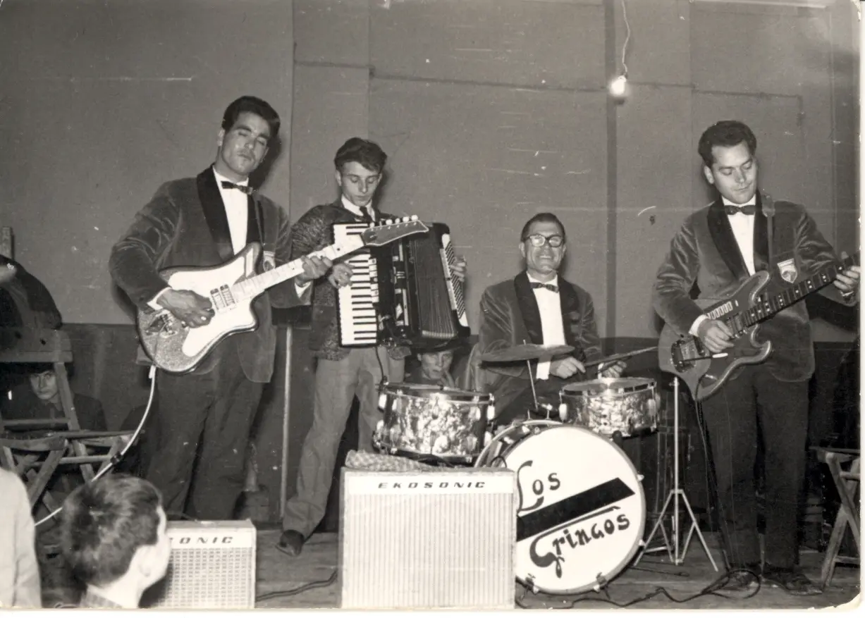 Il 25 aprile Vinicio Capossela presenta La Banda della Posta “Musica per sposalizi”   