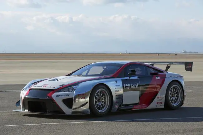 Toyota GT86 e Lexus LFA al via della 24 Ore del Nürburgring