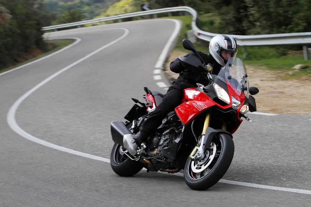 Aprilia Caponord 1200 Travel Pack, test ride alla SBK