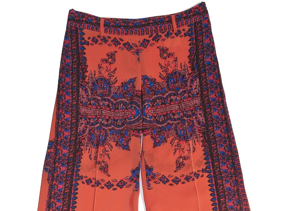 Pantaloni Atos Lombardini, omaggio alla sensualità dell’Oriente