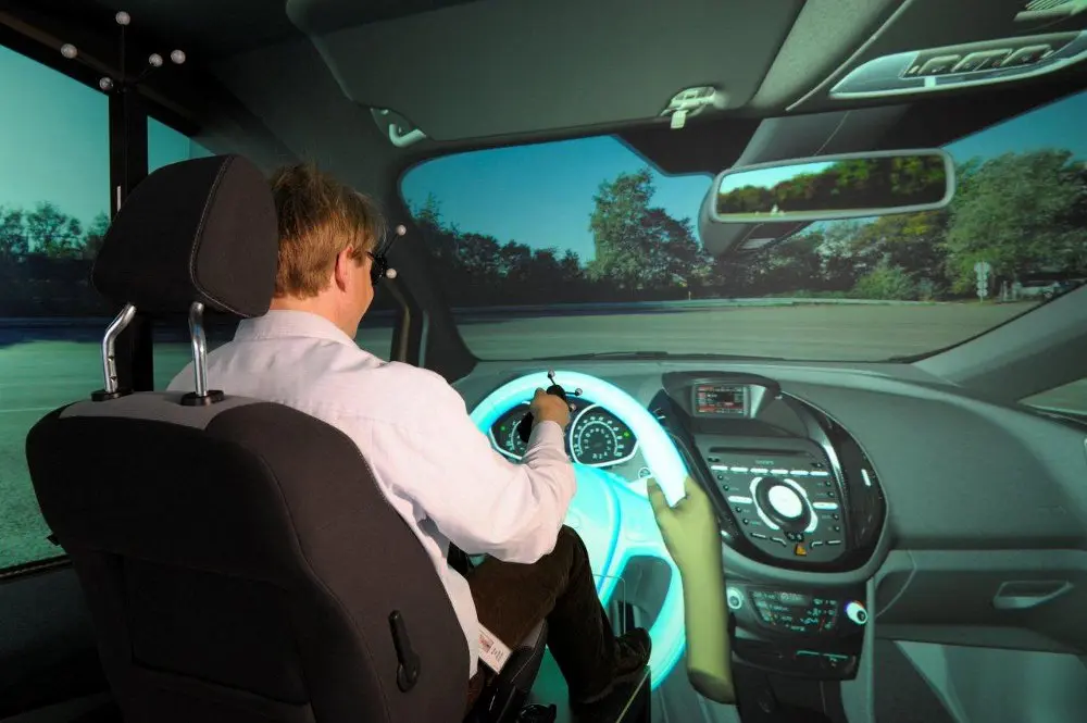 Tecnologia Ford CAVE 3D: il futuro per lo sviluppo delle auto