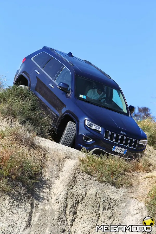 150314 j gcherokee offroad 02