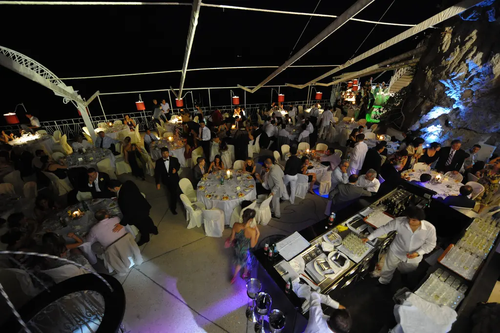 Il fascino eterno della Costa Amalfitana: l'Africana Famous Club proagonista dell'estate 2013