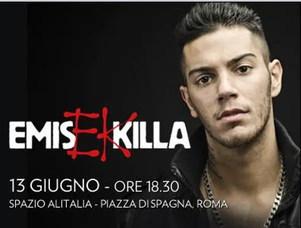 Alitalia: Emis Killa festeggia “SALTASU” a Piazza di Spagna