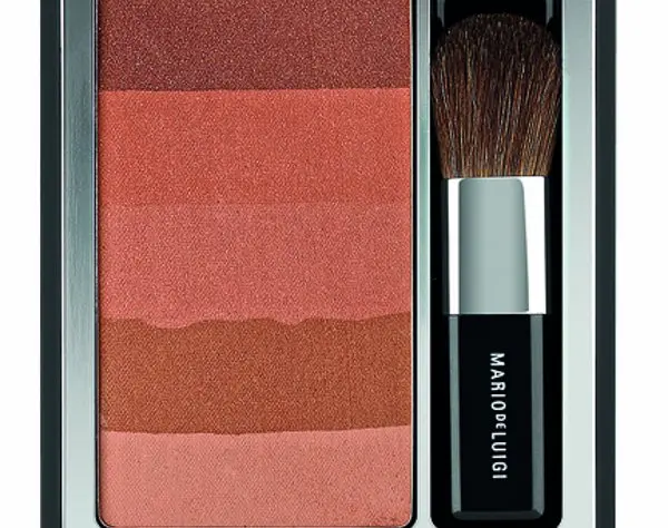 Valorizzare l'abbronzatura con il make-up, i consigli di Mario De Luigi