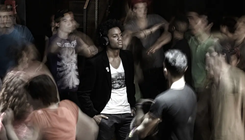 Parrot Zik, le cuffie audio e telefonia wireless by Philippe Starck