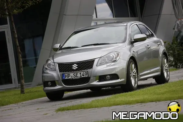 Suzuki Kizashi: GPL al prezzo del benzina fino a fine giugno