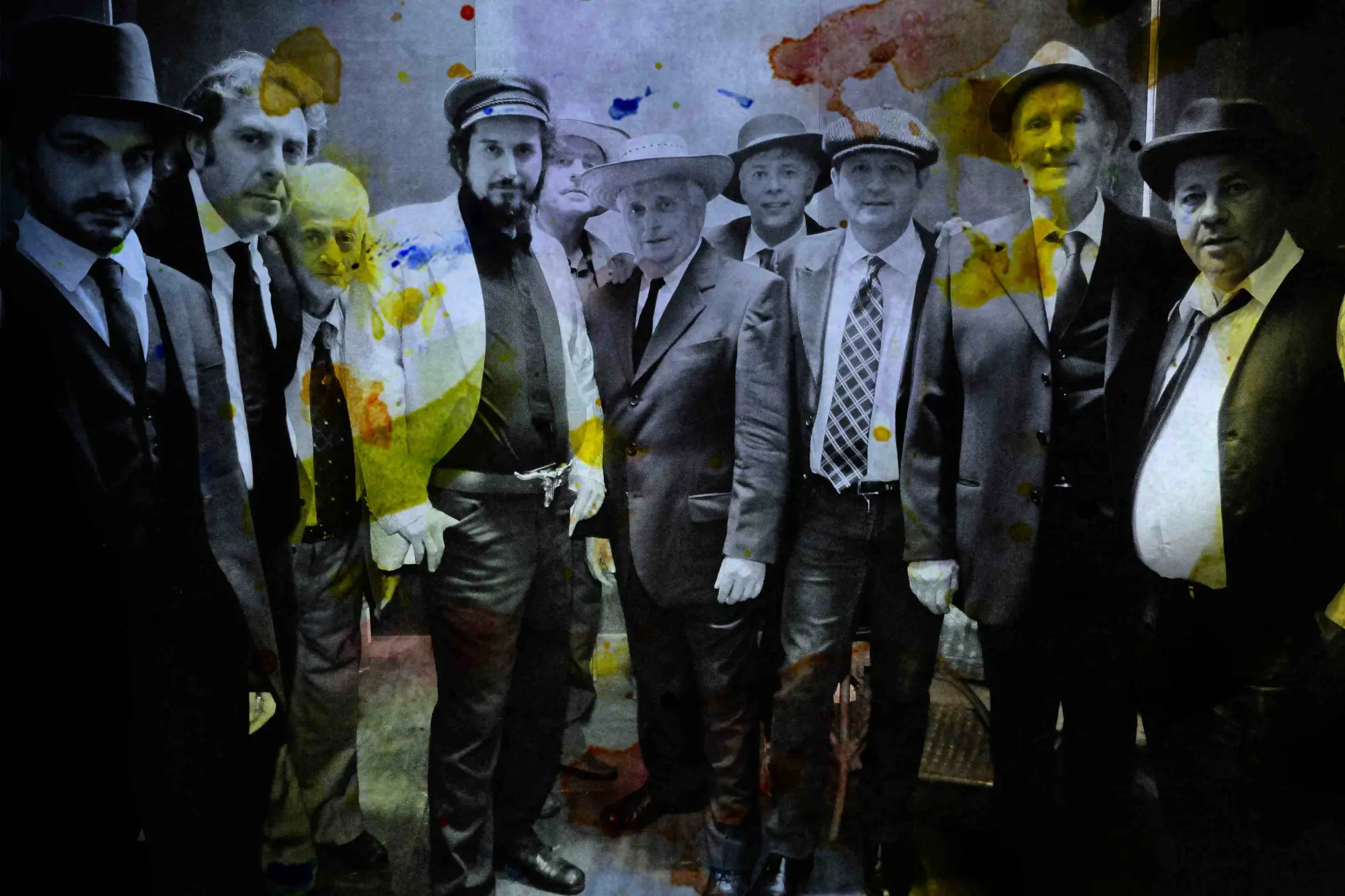 Vinicio Capossela presenta la Banda della Posta in "Primo Ballo" in uscita il 25 giugno