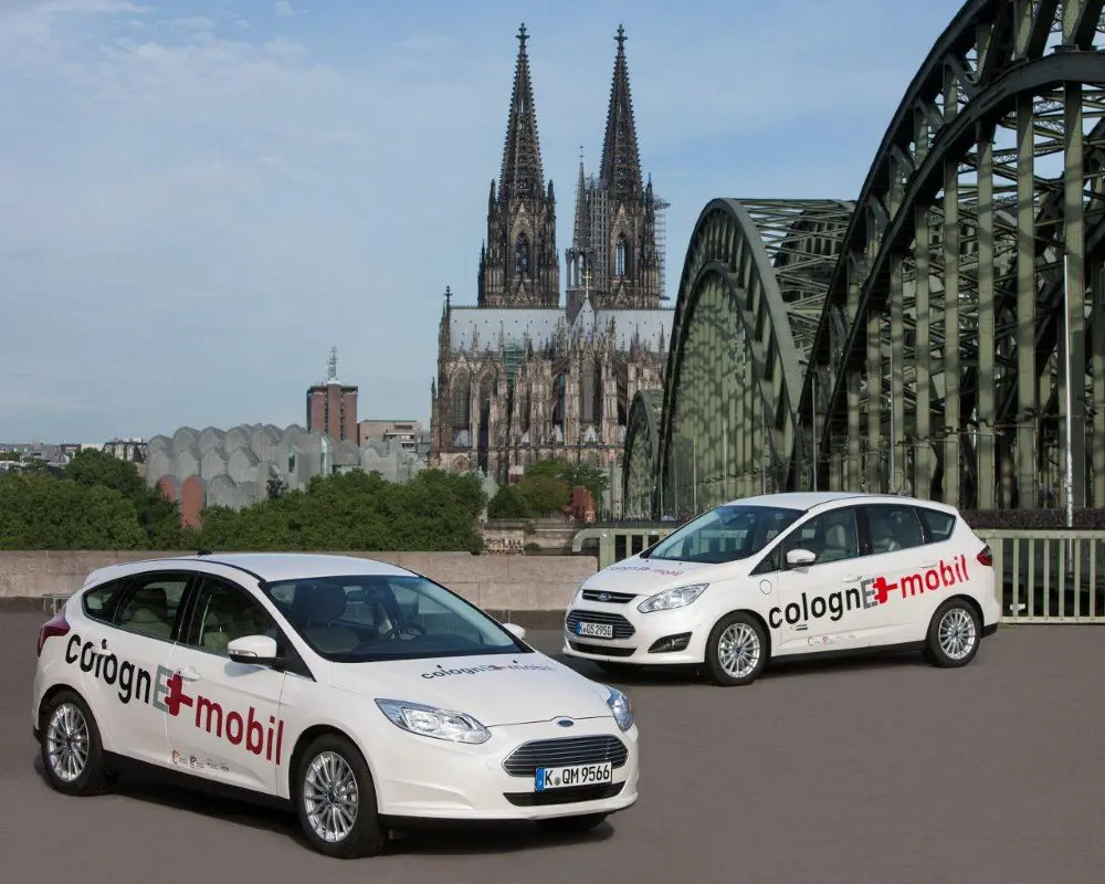 Ford C-MAX Energi plug-in ibrida per uno studio sulla mobilità elettrica nelle città del domani