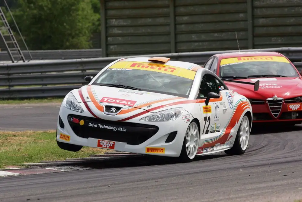 Trofeo Peugeot RCZ Racing Cup al Mugello: Coldani e Capelli all’attacco di Geraci