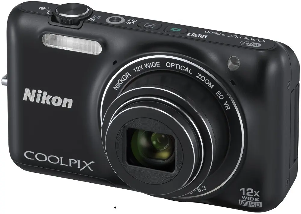 Nikon COOLPIX S6600, la fotocamera con schermo ad angolazione variabile