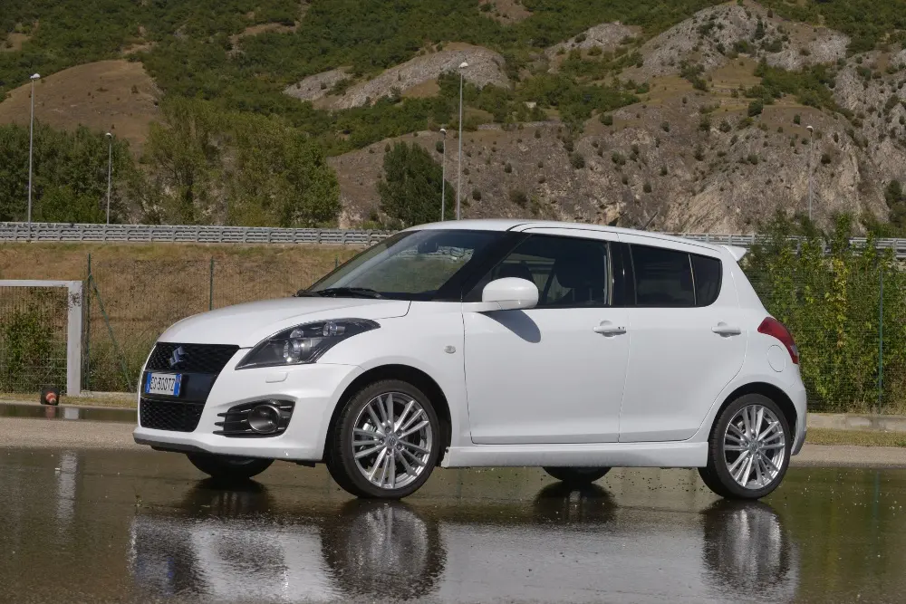 Swift Sport 5 porte, la guida dinamica formato famiglia