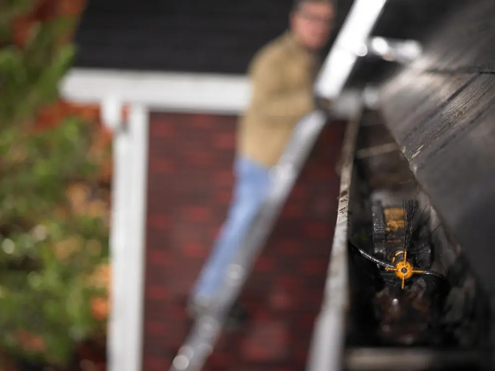 iRobot Looj 330 per la pulizia delle grondaie