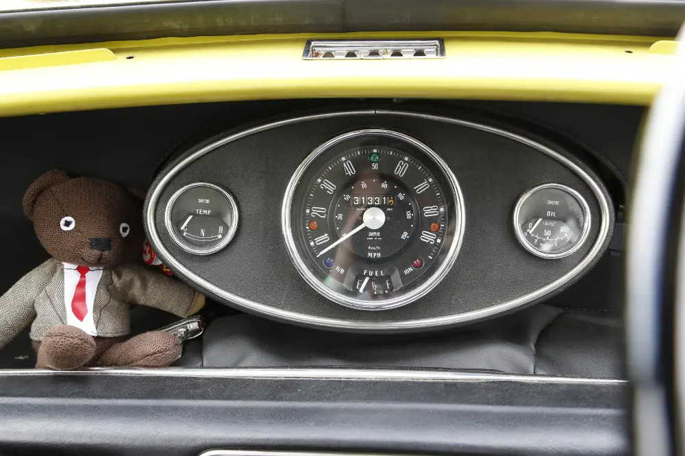 Mini classica di Mr. Bean al “Creme 21 Youngtimer Rally”