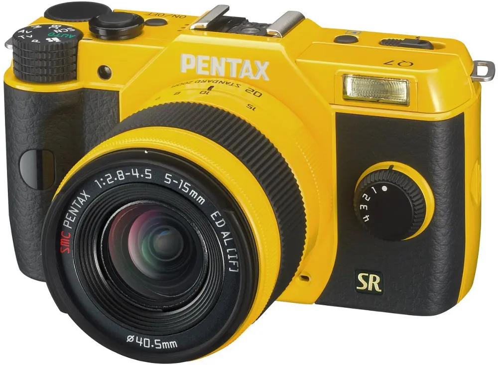 Fotocamera Pentax Q7 con 120 combinazioni di colore