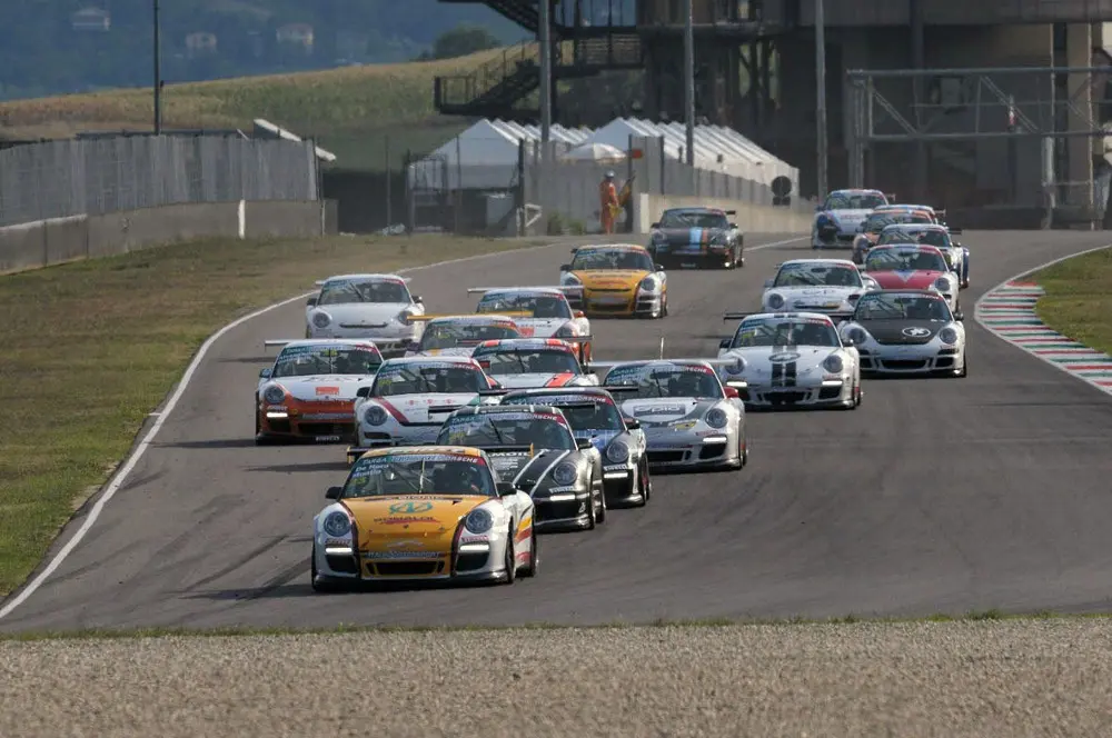 La Targa Tricolore Porsche torna in pista al Mugello