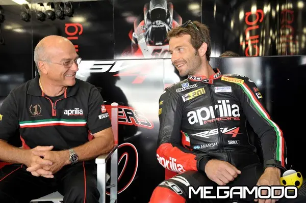 2 apriliaracing guintoli